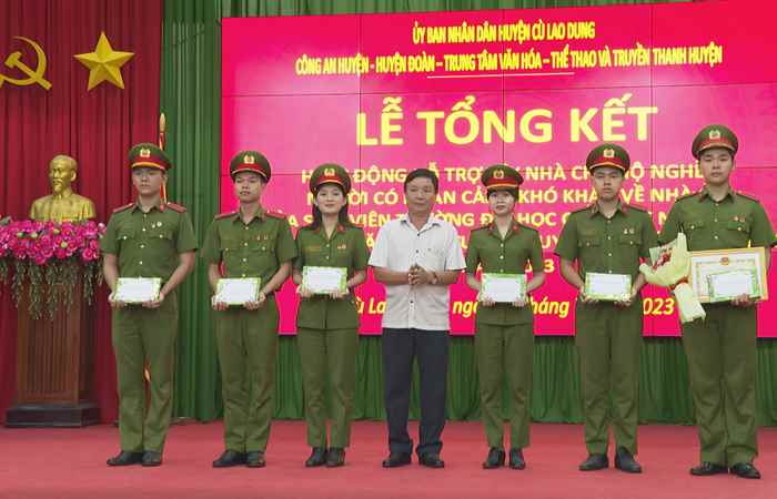 Tổng kết hoạt động xây nhà cho hộ nghèo của sinh viên Trường Đại học Cảnh sát nhân dân tại huyện Cù Lao Dung 